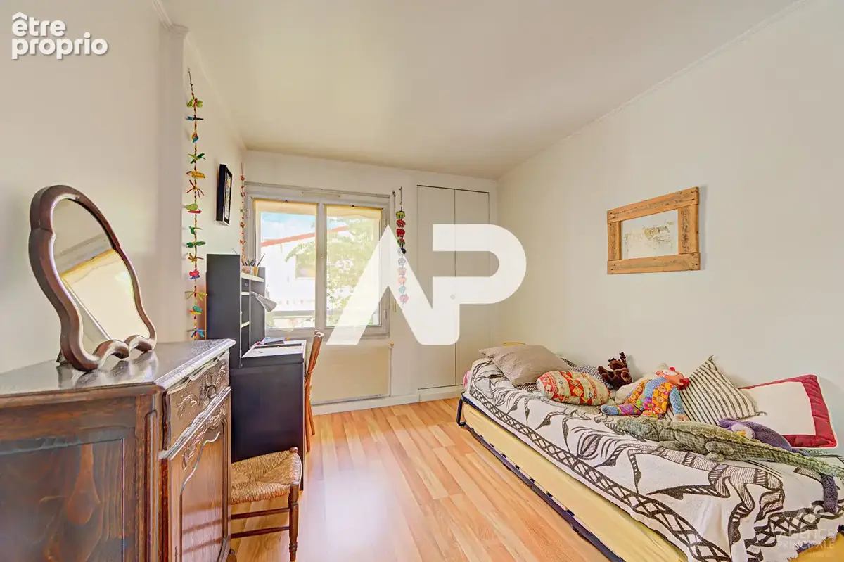 Appartement Rueil Malmaison 4 pièce(s) 83.21m² - photo 5