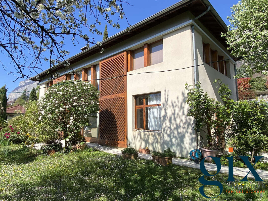 Maison à SAINT-ISMIER