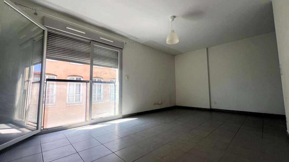 Appartement 30 m² à Tassin-La-Demi-Lune  - photo 3