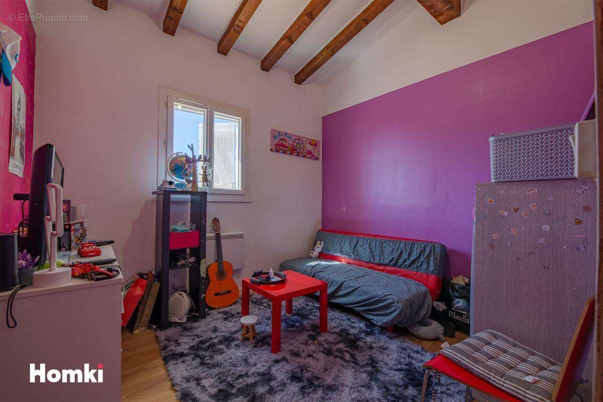 Maison à LE MUY