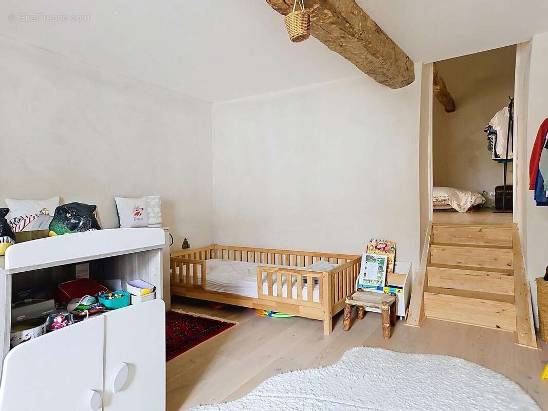 Maison 100 m² à Villeneuve-La-Comptal  - photo 7