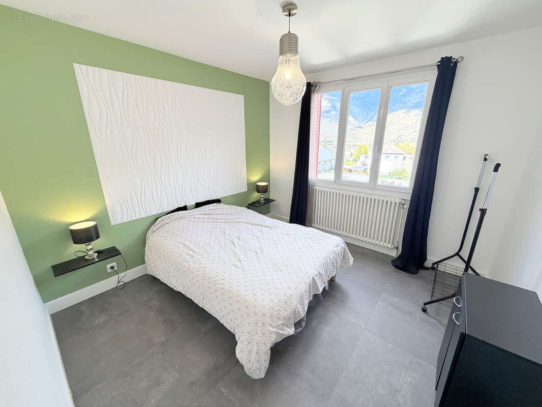 Appartement à SAINT-JEAN-DE-MAURIENNE