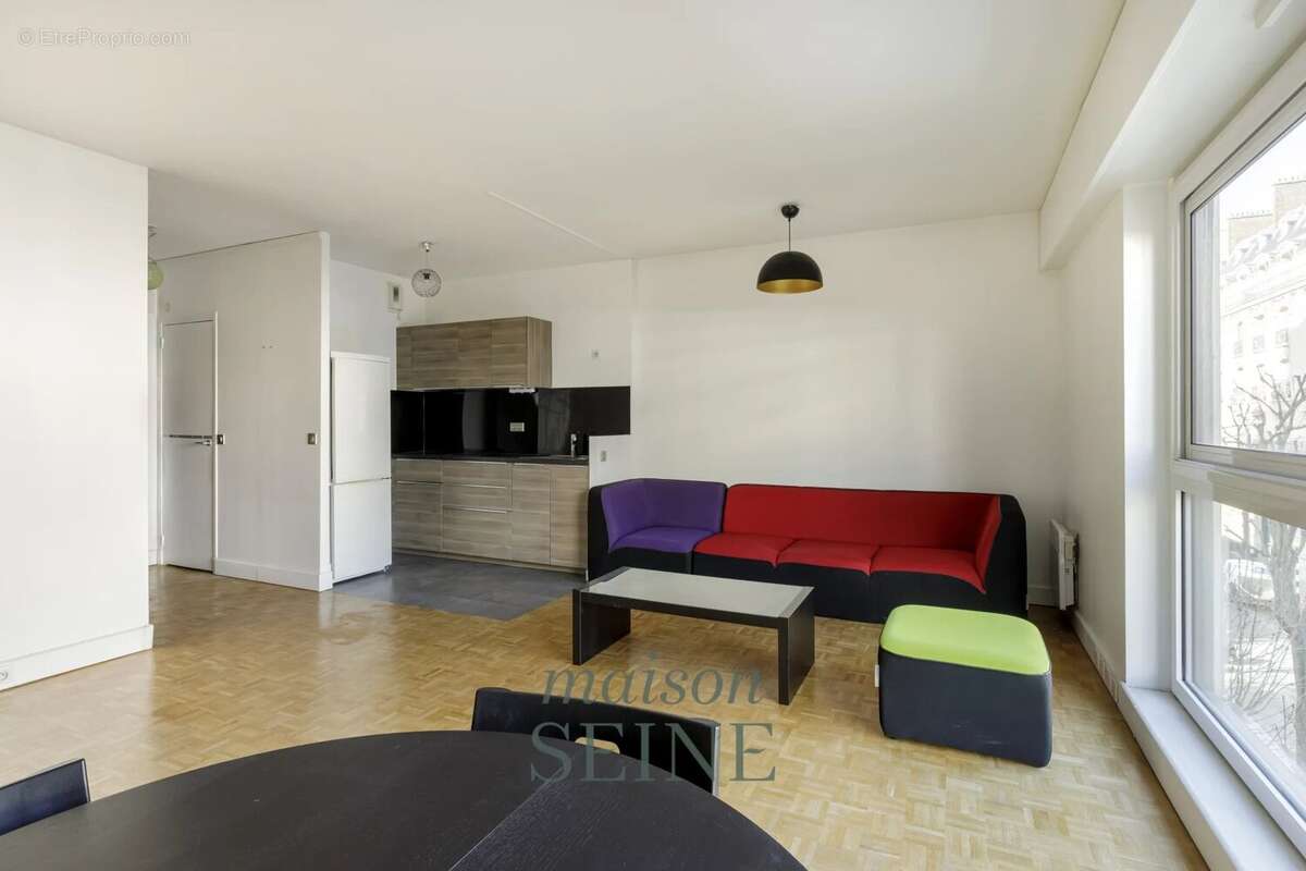 Appartement à NEUILLY-SUR-SEINE