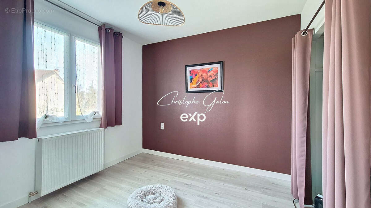 Maison à PEYRAT-DE-BELLAC