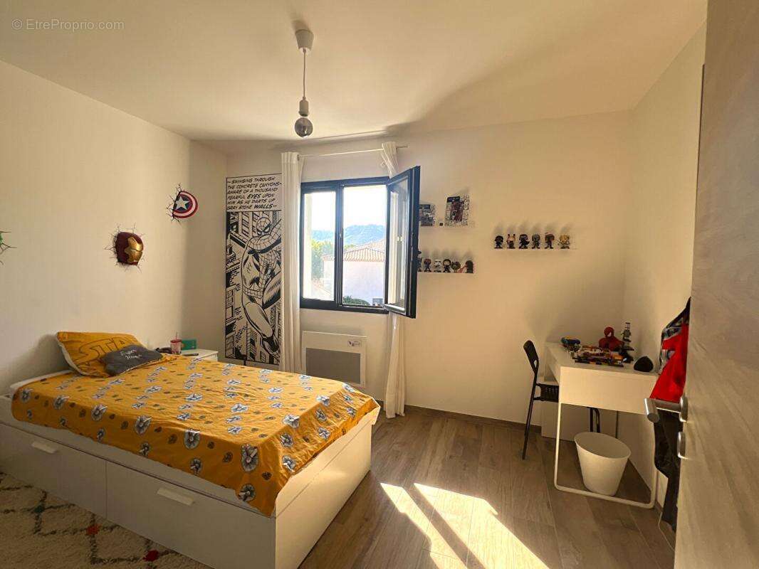 Maison à LE CASTELLET