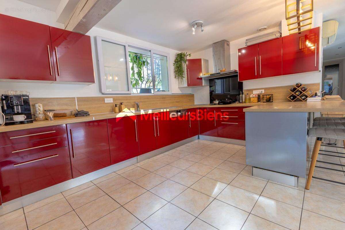 Maison à ROQUEBRUNE-SUR-ARGENS