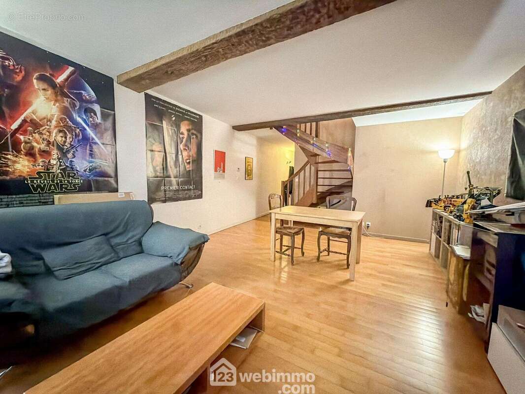 Pièce à vivre - Appartement à VERDUN