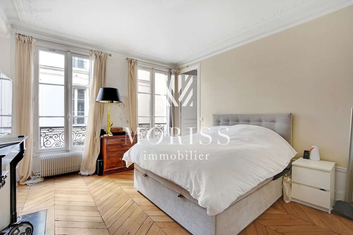Appartement à PARIS-2E