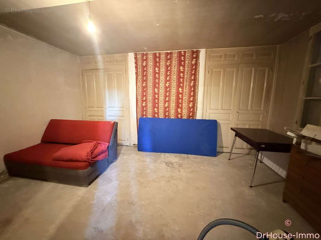 Maison 170 m² à Assenay  - photo 24