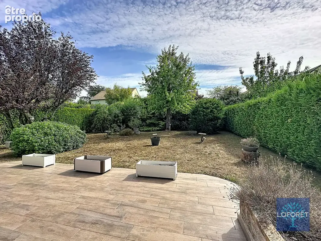 MAISON LA FERTE ALAIS - 9 pièces -5 chambres - 185 m² - 611 m² de terrain - photo 2