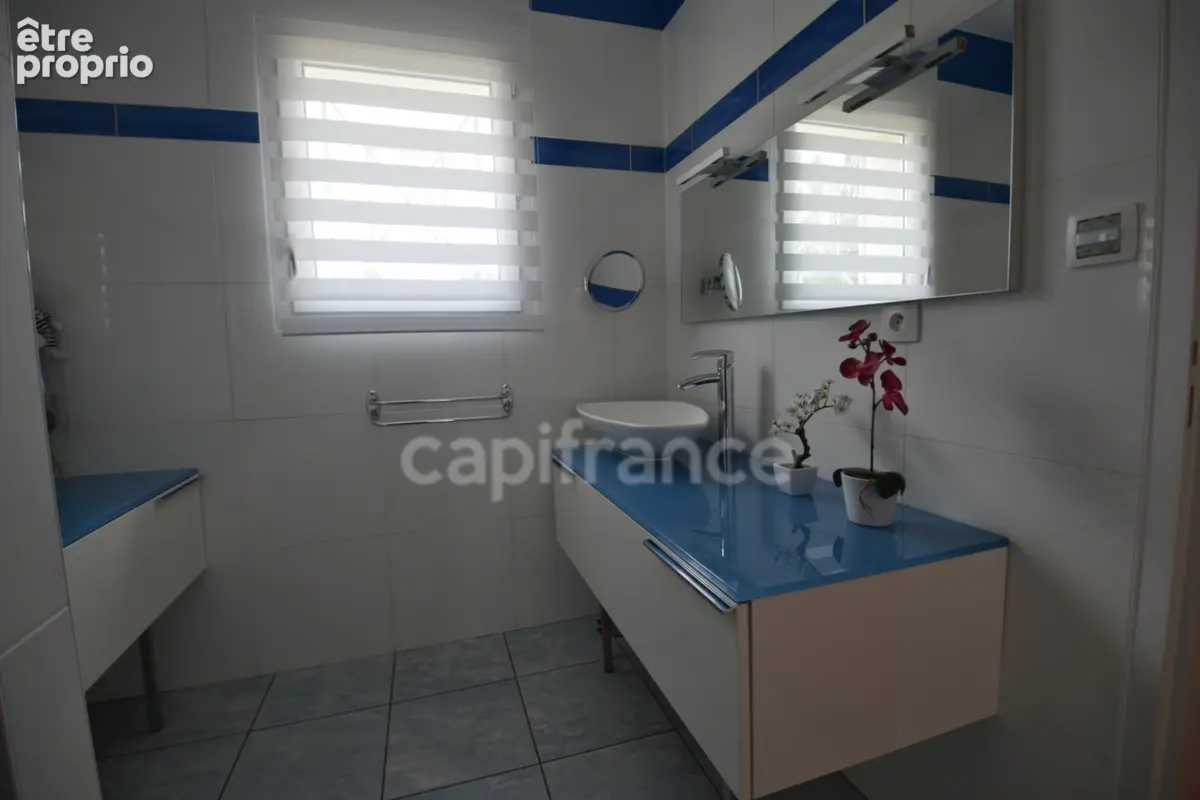 Propriété au calme - 5 chambres - T3 attenant - garage XXL - piscine - à MARMANDE (47) - photo 20