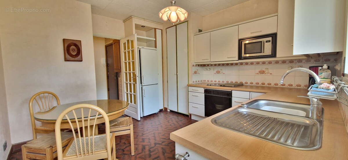 Appartement T4 de 88 m2 avec terrasse et vue sur le parc - photo 7
