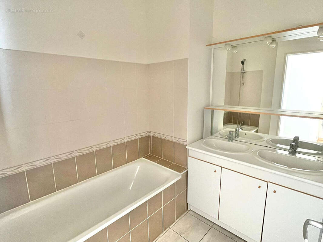 Appartement à BOURGOIN-JALLIEU