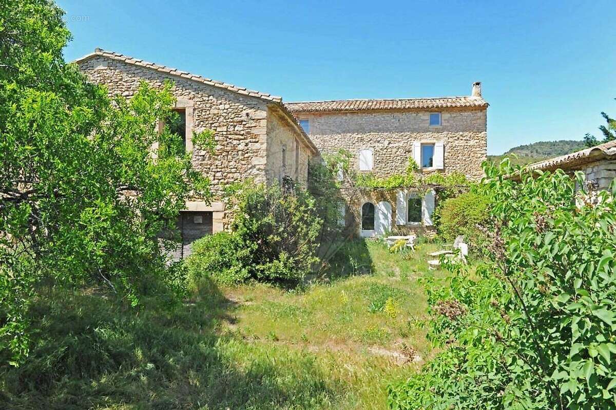 Maison à GORDES