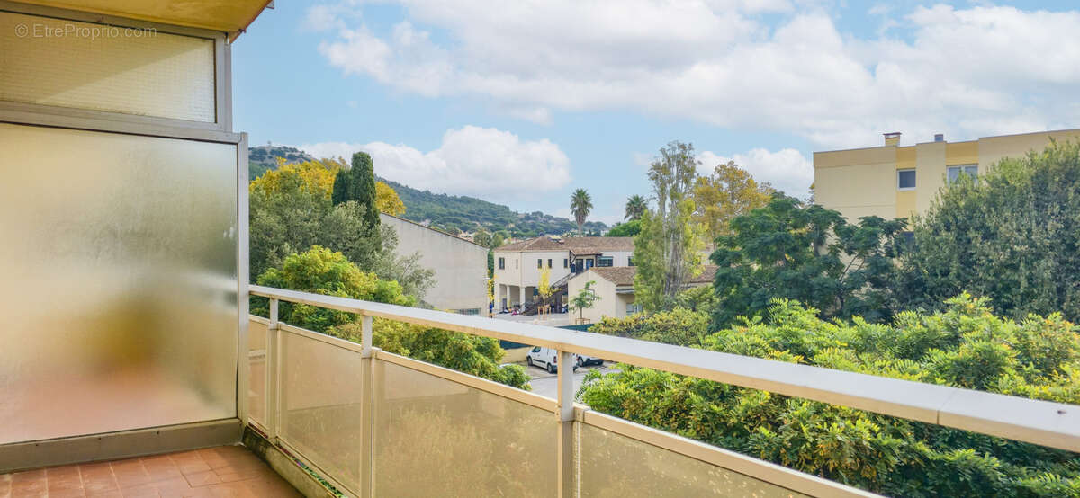 Appartement à SIX-FOURS-LES-PLAGES