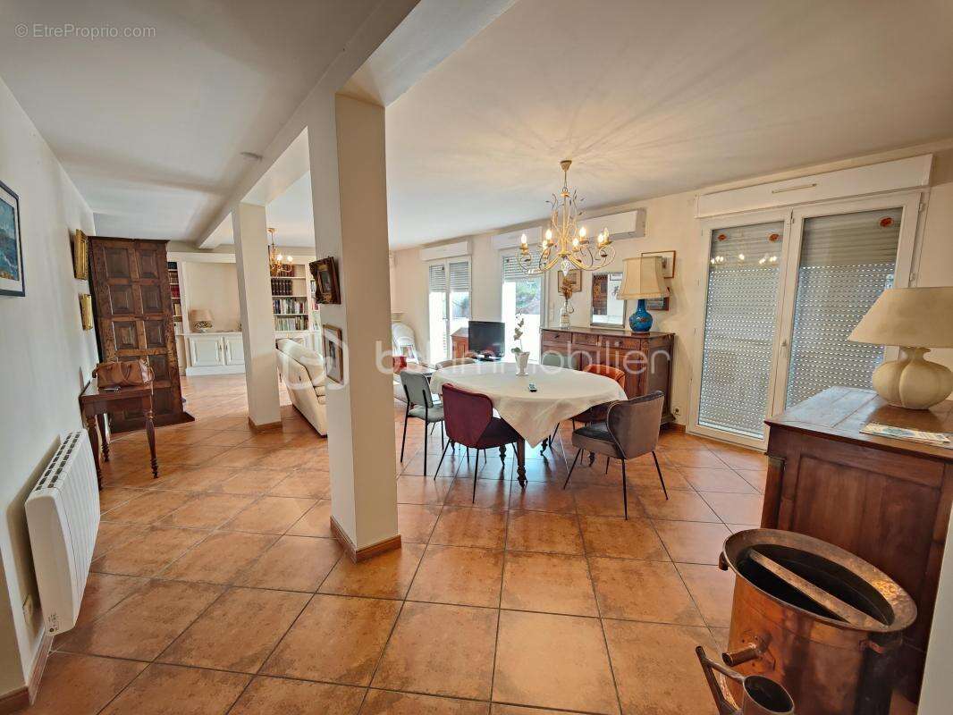 Appartement à MONTREDON-DES-CORBIERES