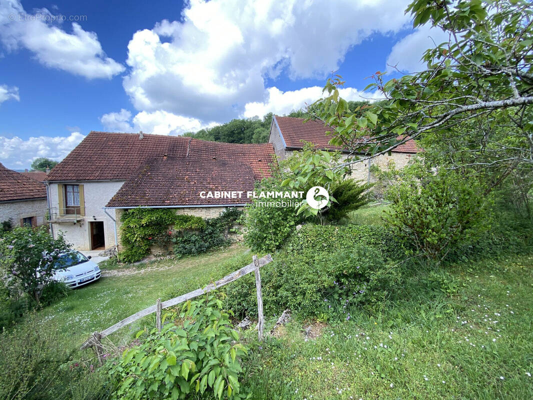 Maison à HAUTEROCHE