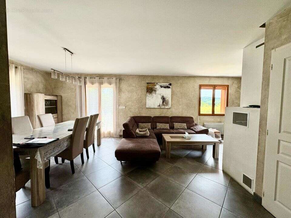 Maison à VIUZ-EN-SALLAZ