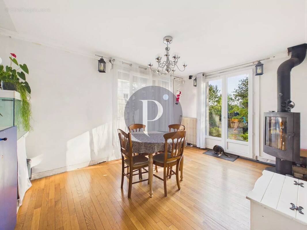 Maison à LE PLESSIS-ROBINSON