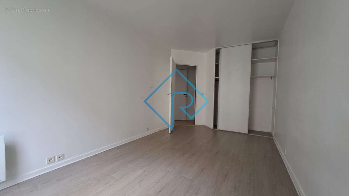 Appartement à PARIS-19E