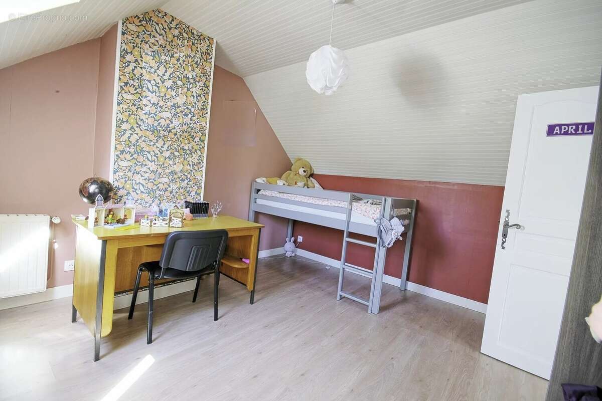 MOULINS EN BESSIN - Ensemble immobilier (maison & dépendance) - photo 9