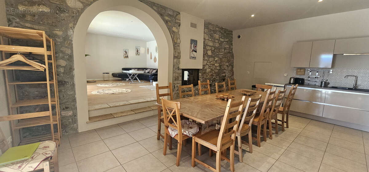 Maison à SAINT-APOLLINAIRE