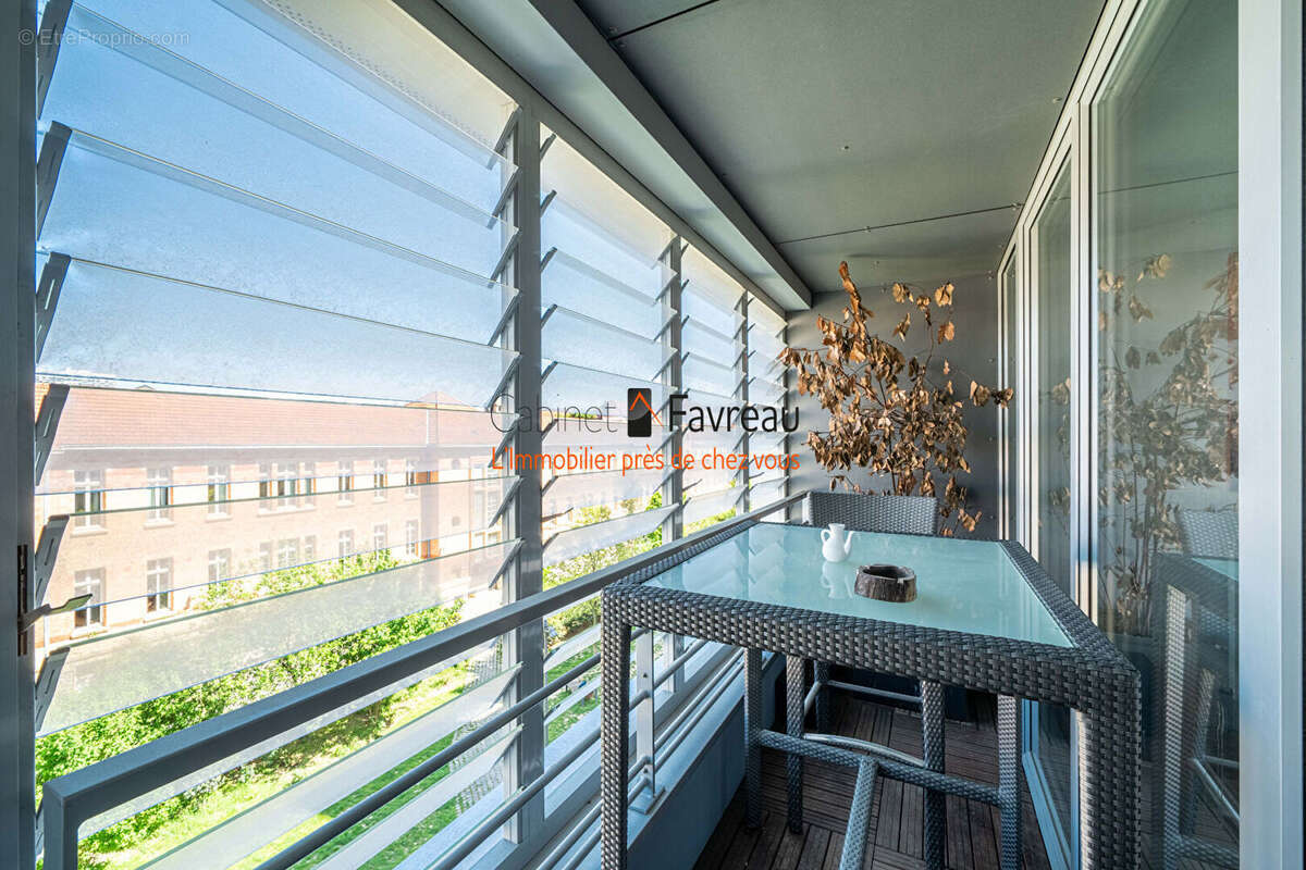 Appartement à PARIS-14E