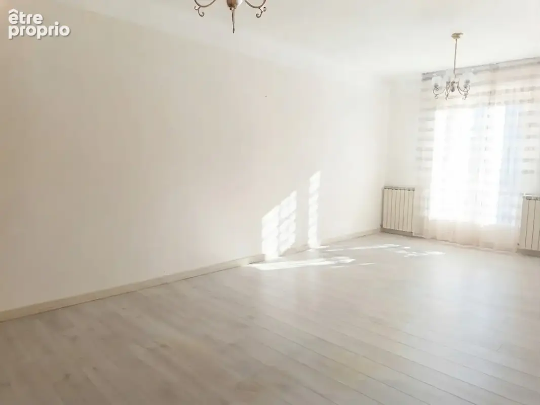 À Sauvigny-les-Bois, jolie maison familiale avec dépendances et grand terrain - photo 3