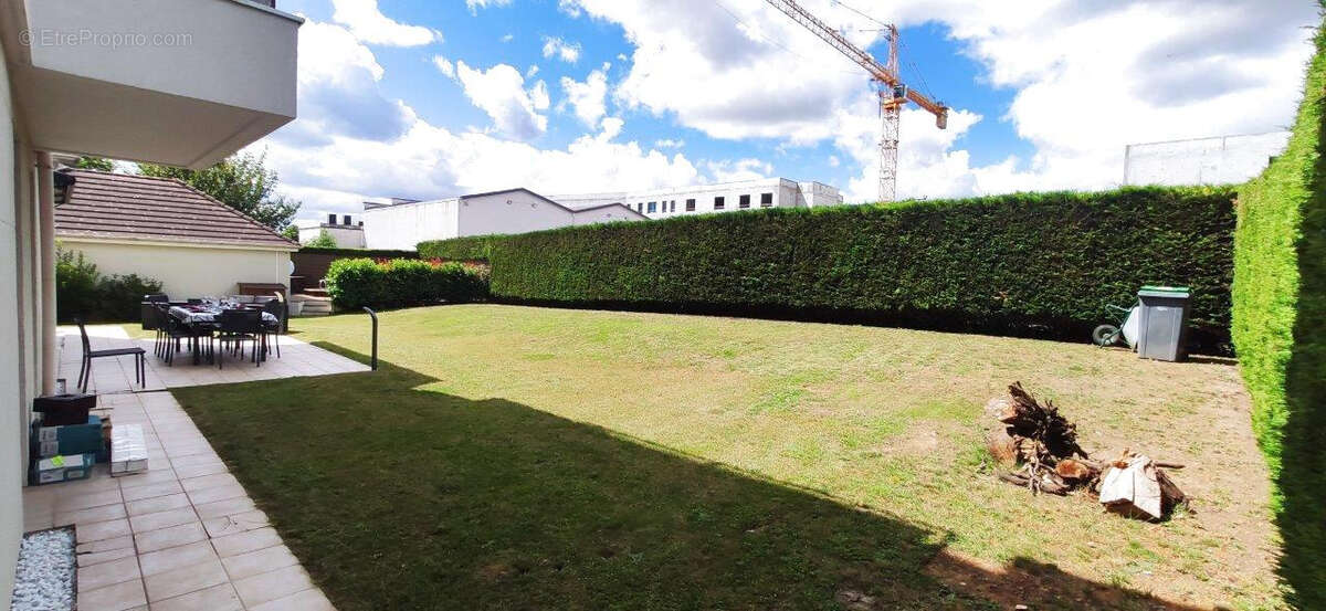 Appartement à ROISSY-EN-FRANCE