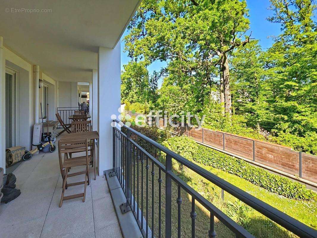 Appartement à LE PLESSIS-TREVISE