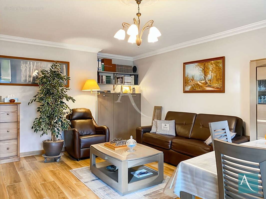 Appartement à ARPAJON