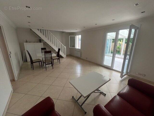 Maison à BONNEUIL-SUR-MARNE