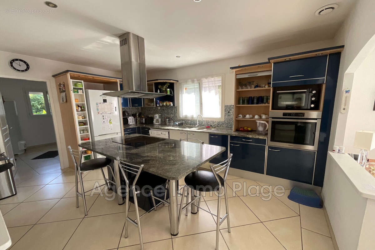 Maison 126 m² à Queyrac  - photo 8