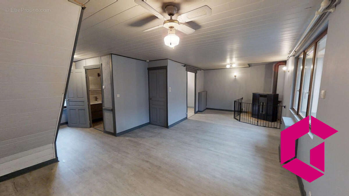 Maison à SAINTE-FLORINE