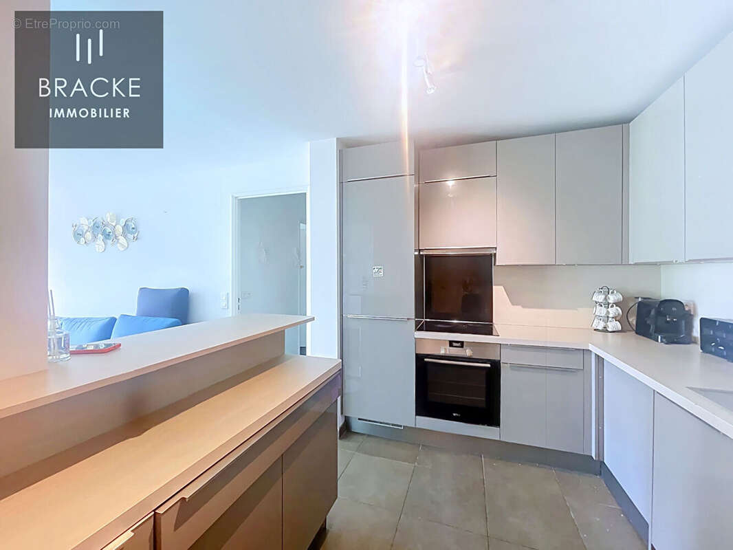 Appartement Courbevoie 4 pièces - large BALCON - vue dégagée - photo 5