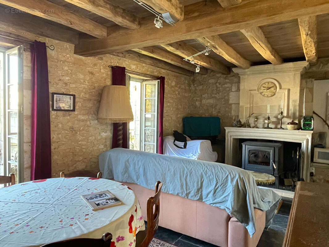 Appartement à CUBJAC