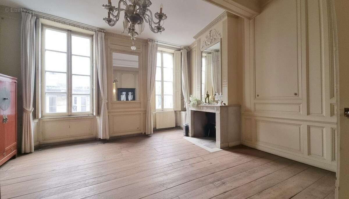 Appartement à BORDEAUX