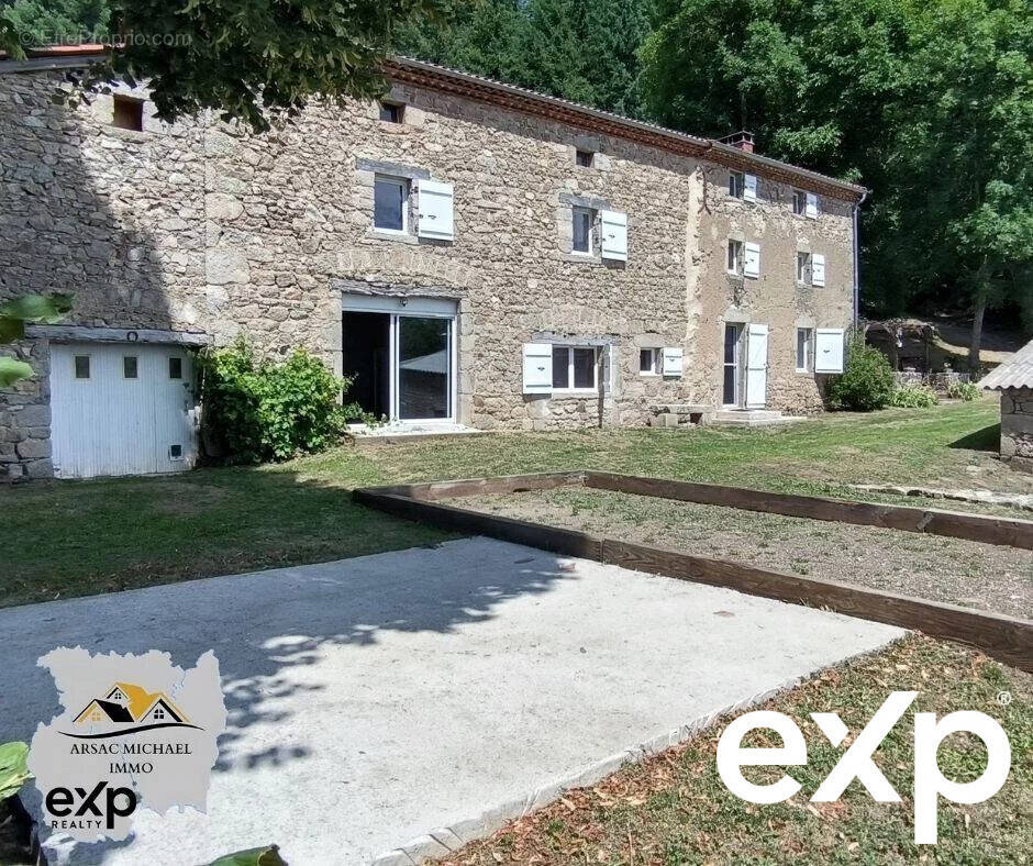 Maison à VERNET-LA-VARENNE