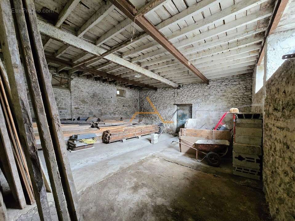 Maison à PONT-DE-BARRET