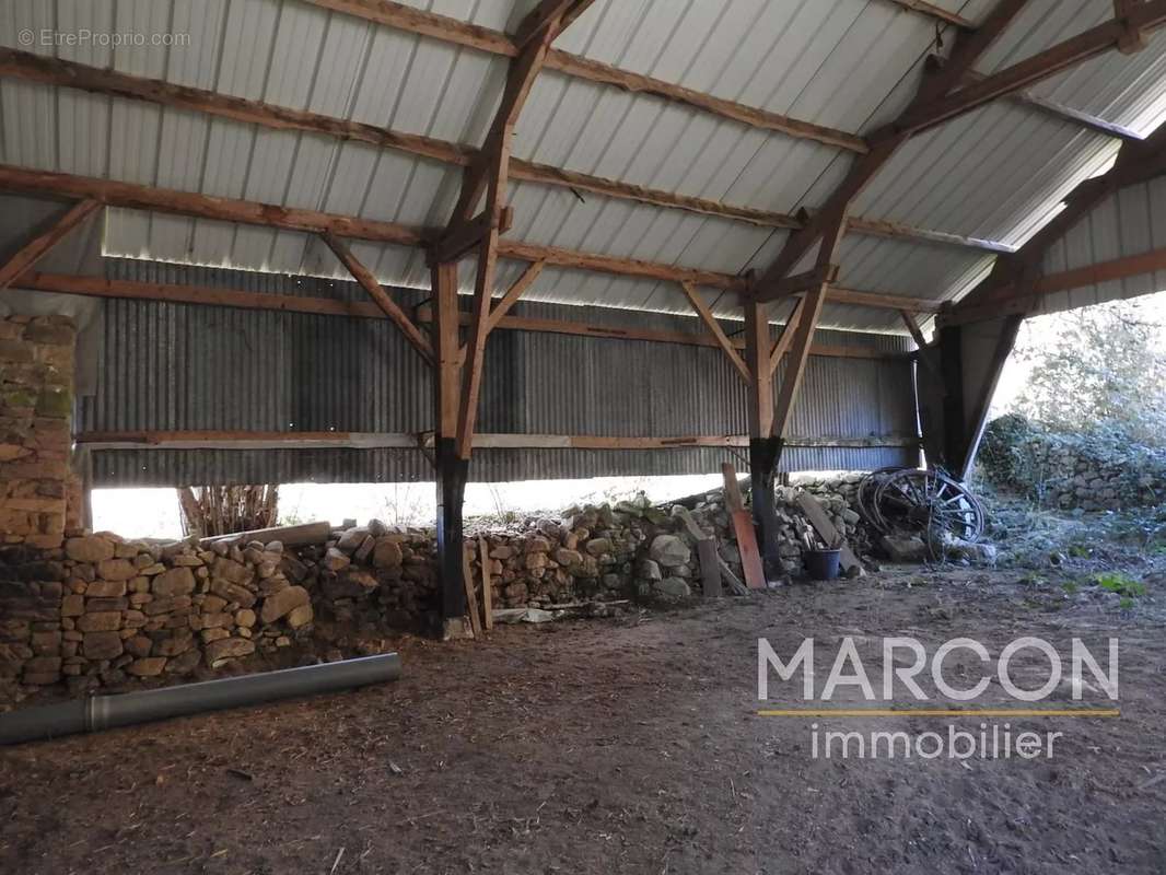 Maison à SAINT-SULPICE-LES-CHAMPS