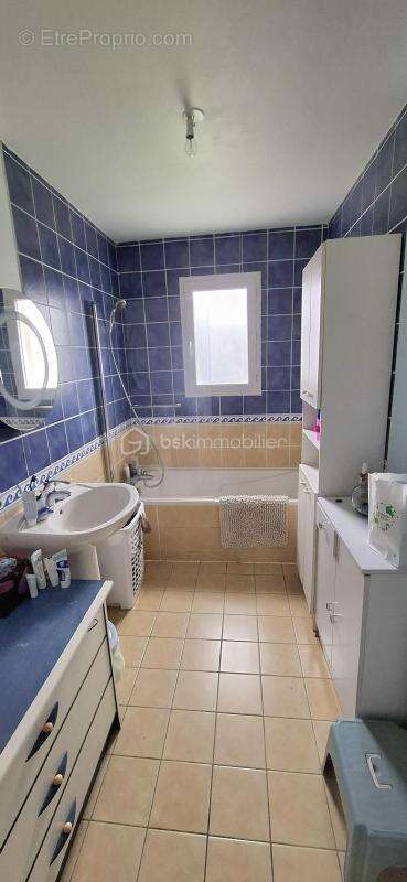 Maison à NEUVILLE-SUR-BRENNE