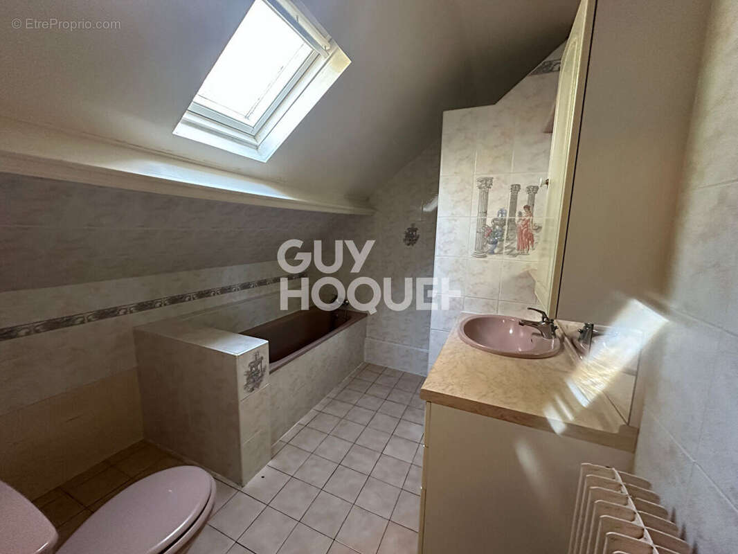 Maison à LE MESNIL-GUILLAUME