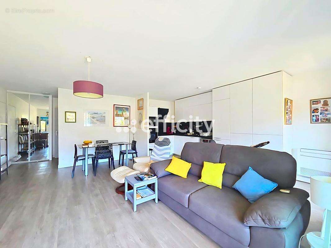 Appartement à MARSEILLE-9E