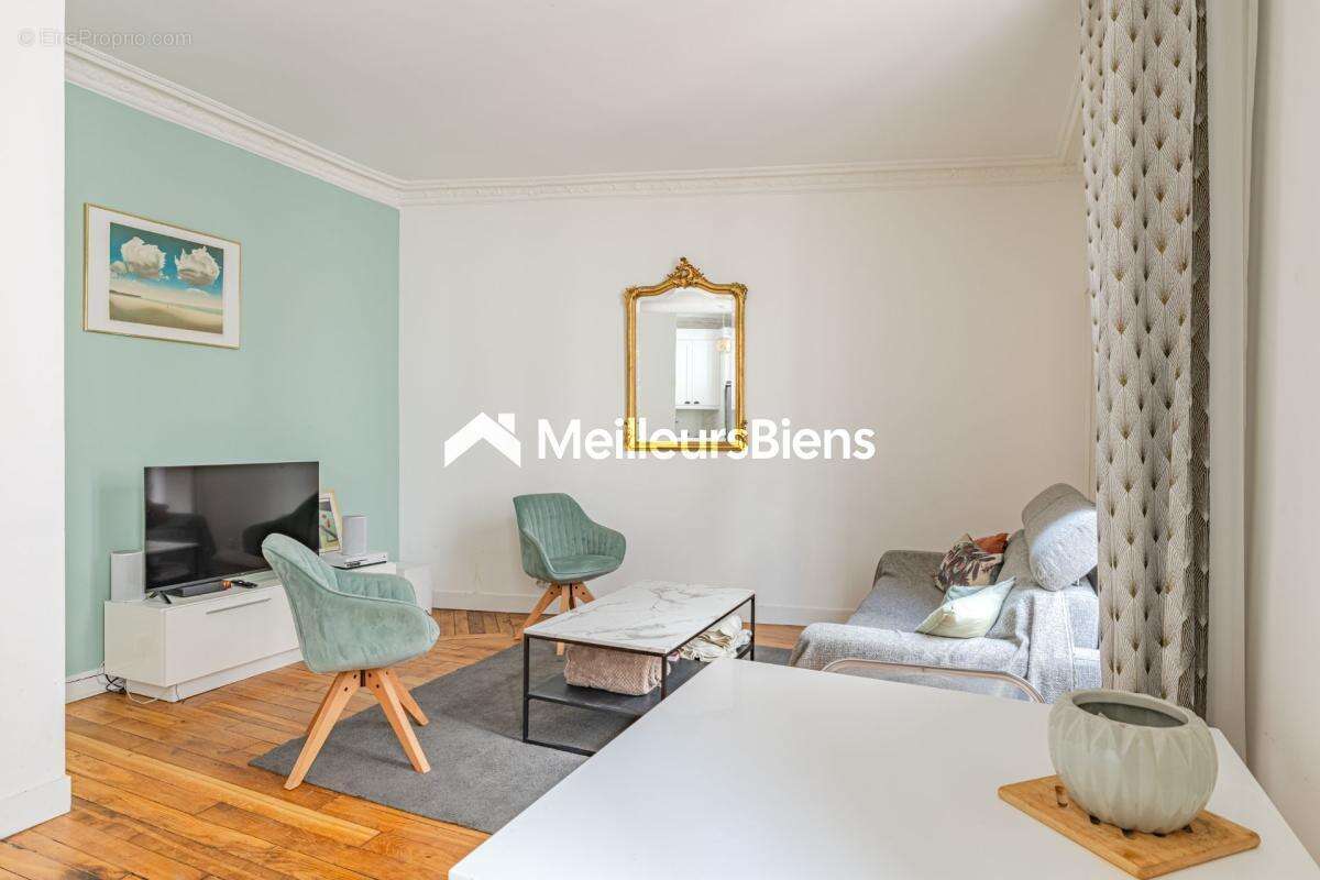 Appartement à PARIS-11E