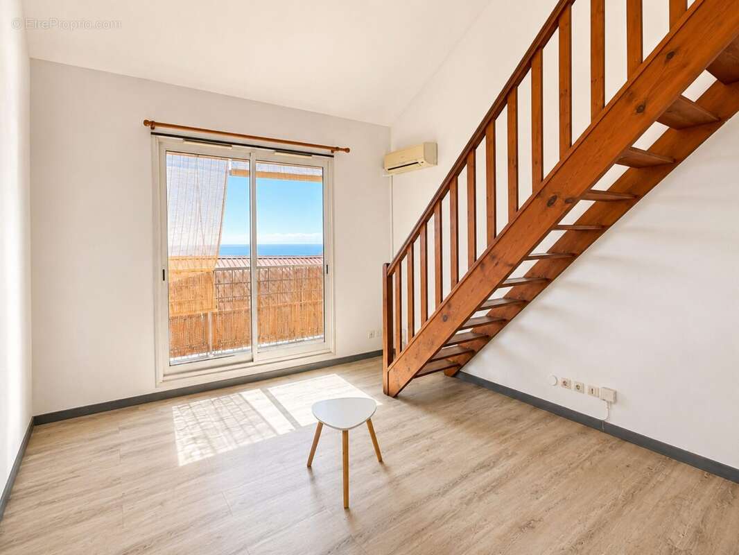 Appartement 30 m² à Saint-Denis  - photo 5