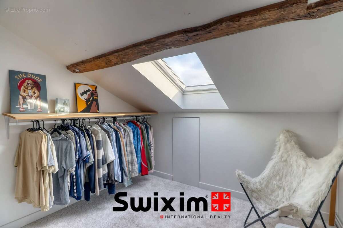 Maison en pierre rénovée de 182 m² – Beaux volumes et potentiel d'évolution - photo 9