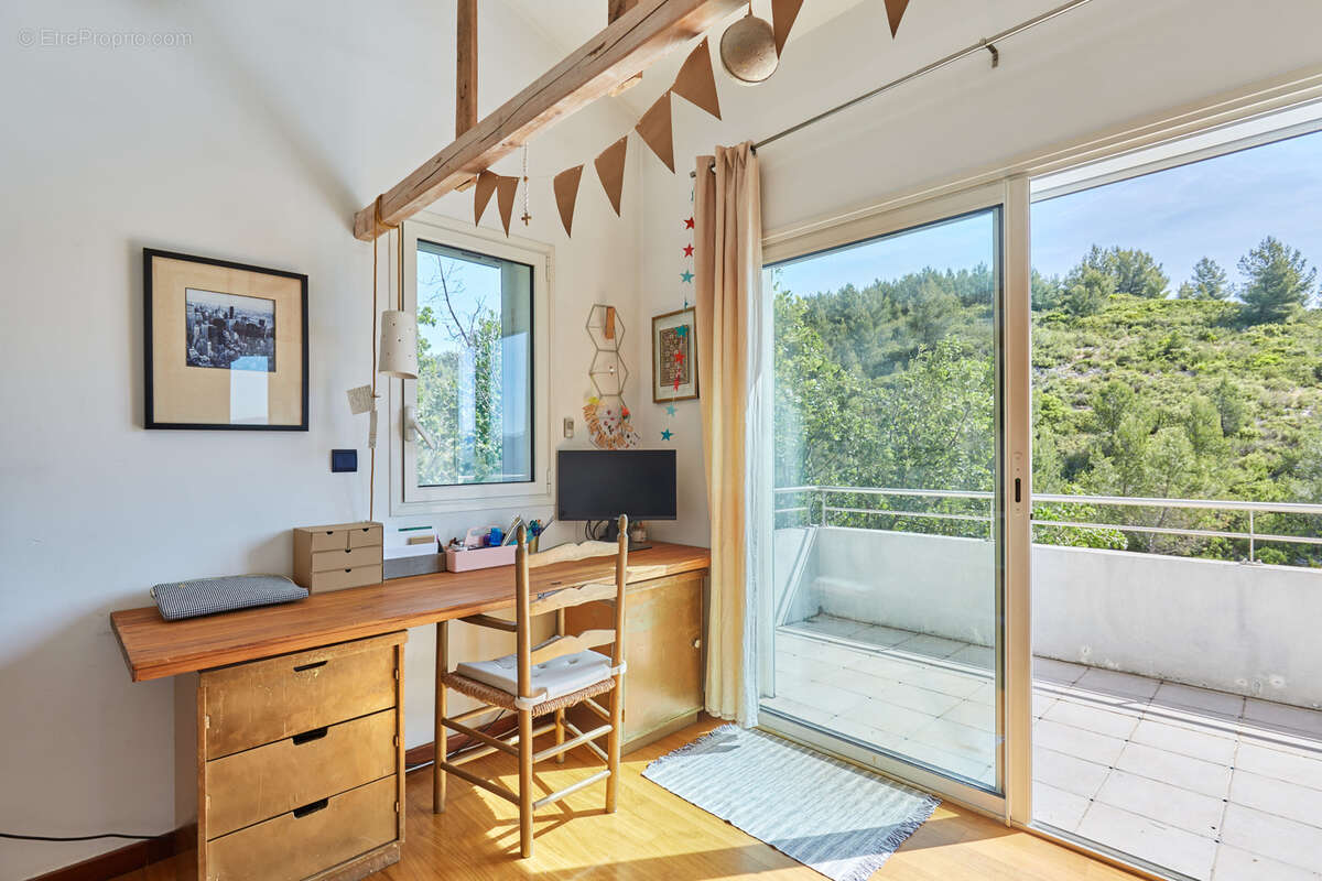 Maison à ROQUEVAIRE