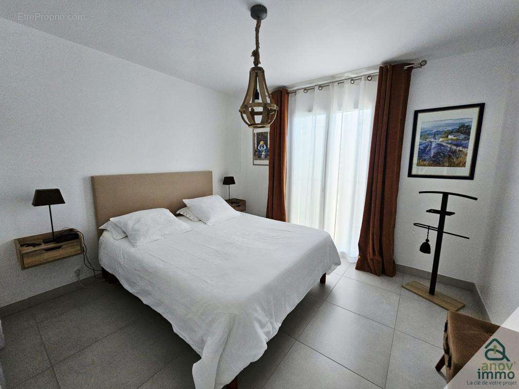 Maison à PORT-DES-BARQUES