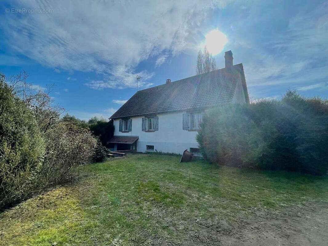 Maison à LA FERTE-SAINT-CYR