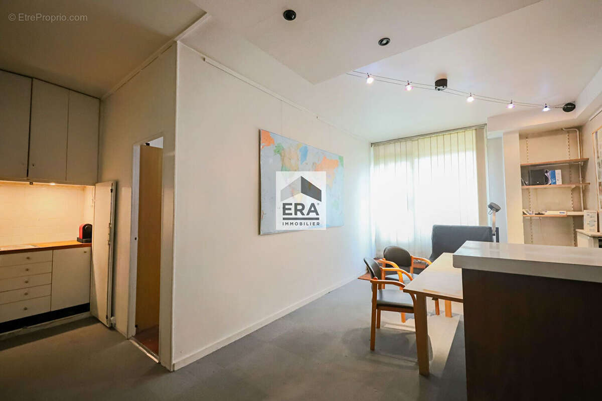 Local commercial 50m² à paris 14e arrondissement - photo 3